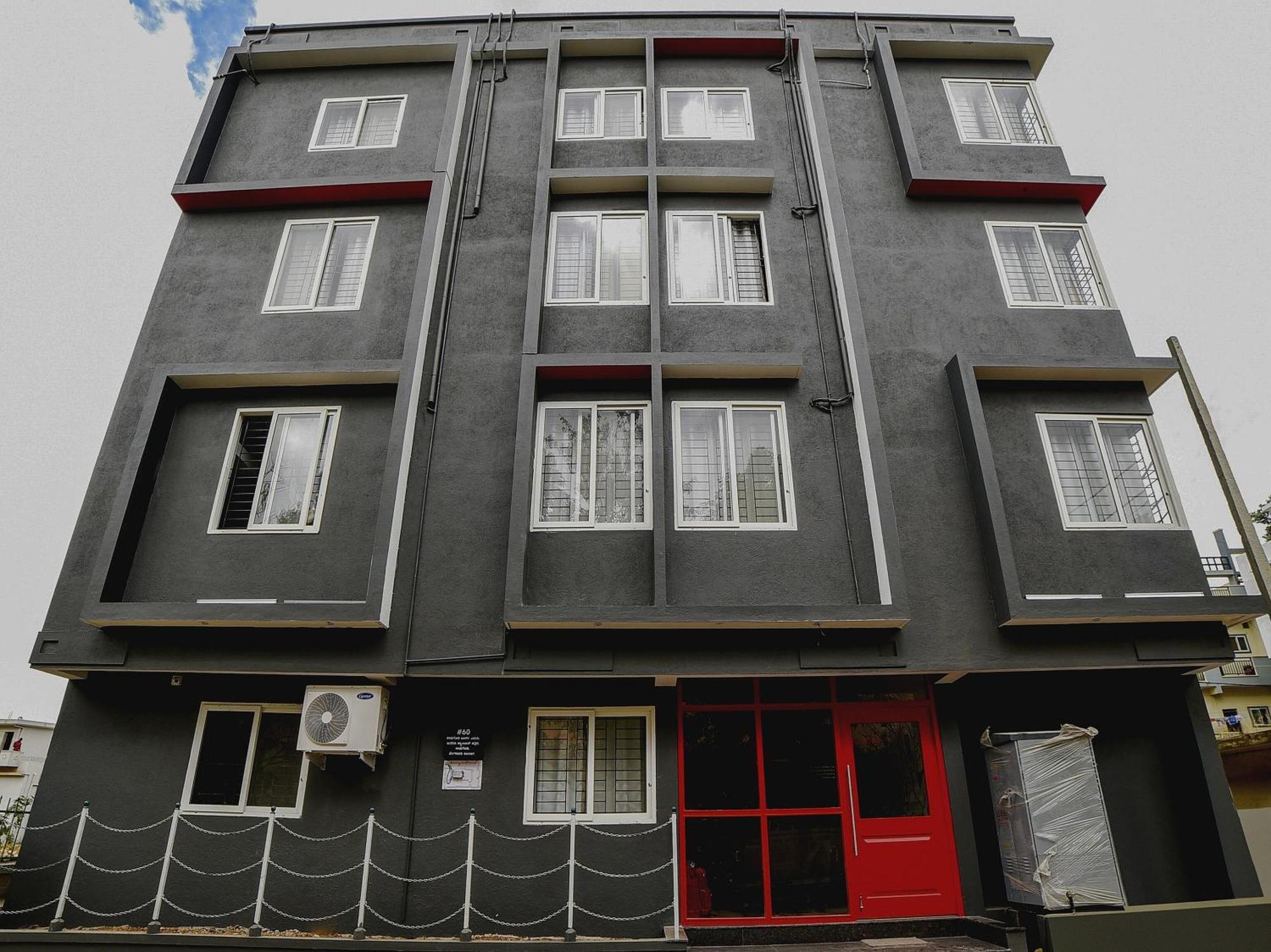 Townhouse Sarvar Hospitality Near Ascendas Park Square Mall 班加罗尔 外观 照片